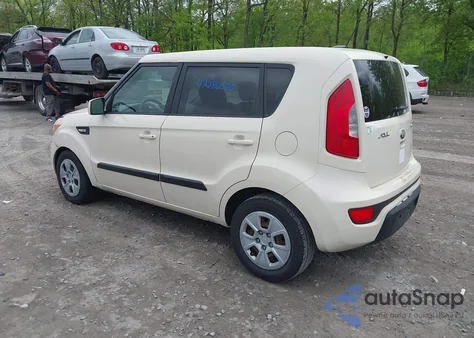 2013 Kia Soul z USA, uszkodzony, nr VIN KNDJT2A53D7765508